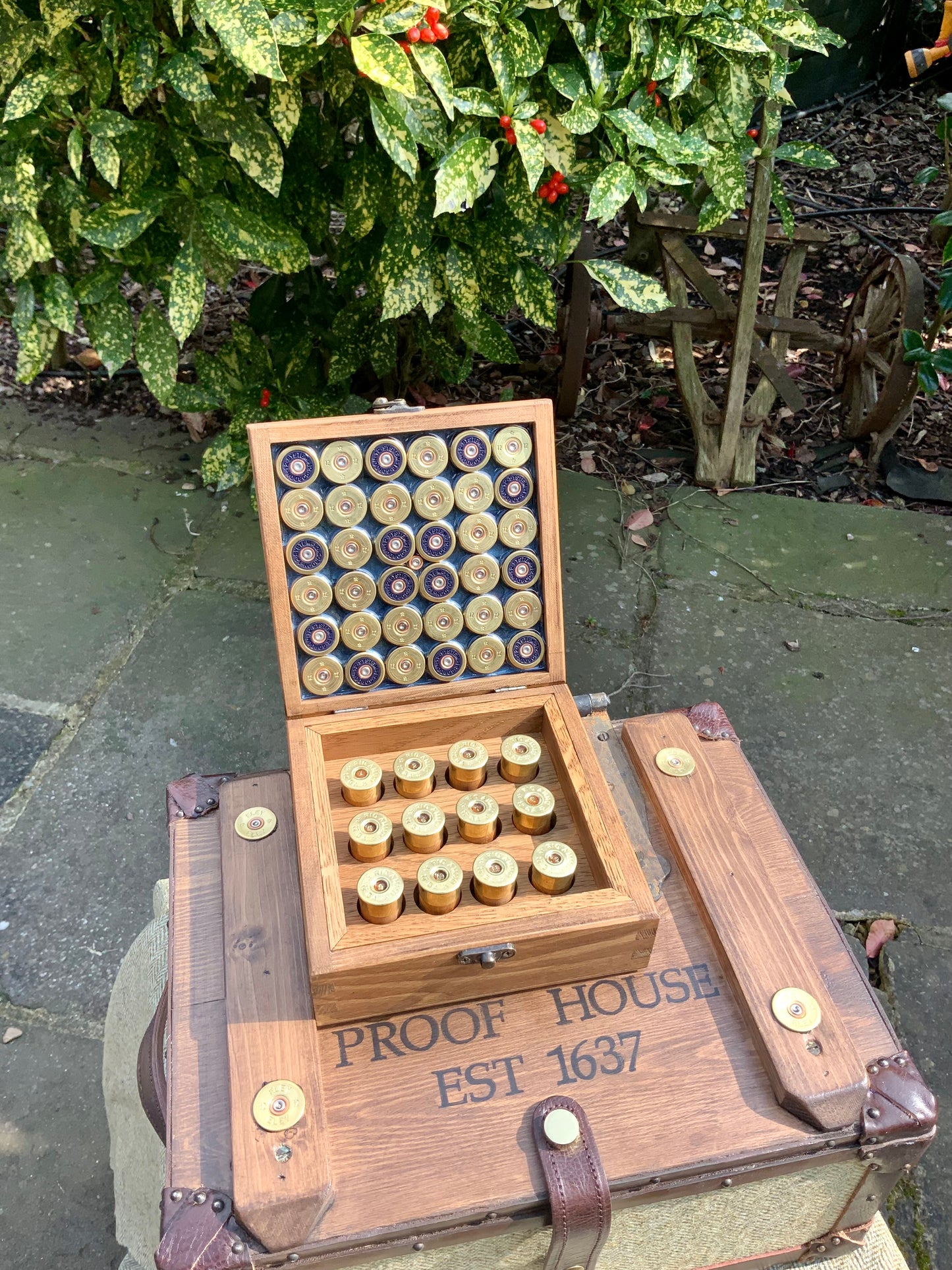 Shooting Peg Box - 12 Peg Beech Wood with Mili Emblem